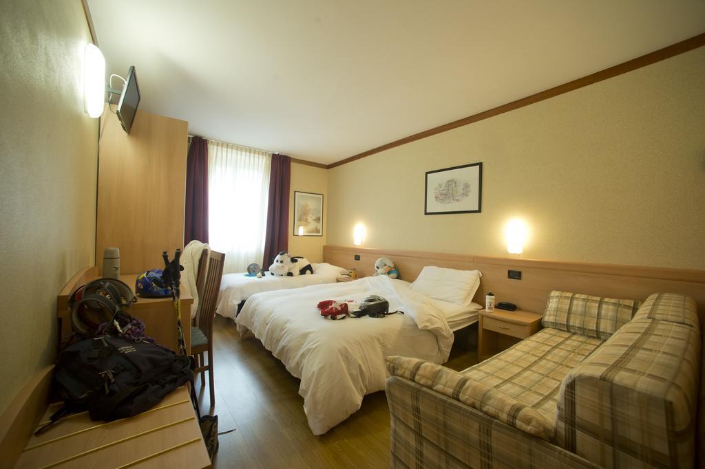 Hotel Vittoria Folgaria Oda fotoğraf