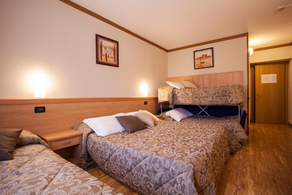 Hotel Vittoria Folgaria Oda fotoğraf